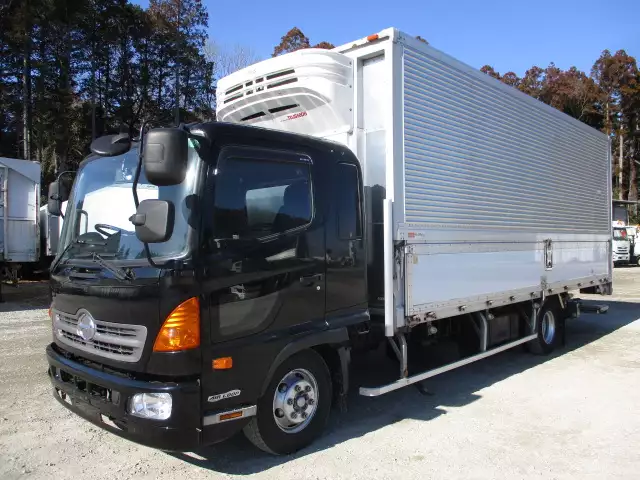 平成27年06月中古中型冷凍バン・ウィング日野レンジャーの画像1