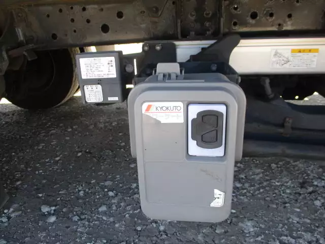 平成27年06月中古中型冷凍バン・ウィング日野レンジャーの画像18