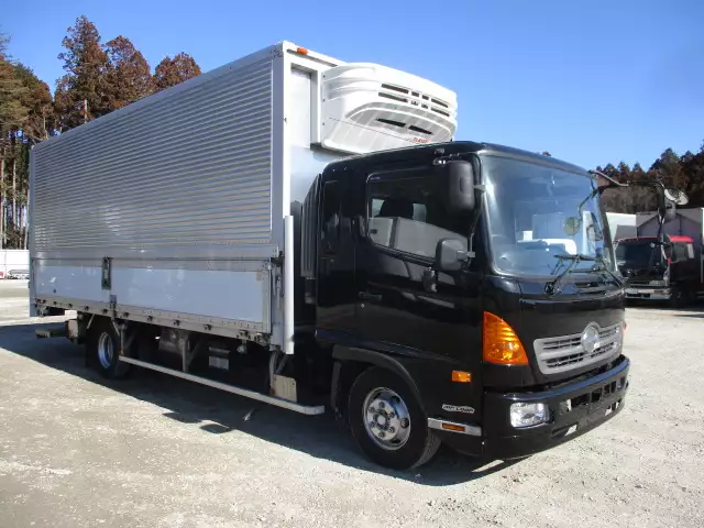 平成27年06月中古中型冷凍バン・ウィング日野レンジャーの画像3