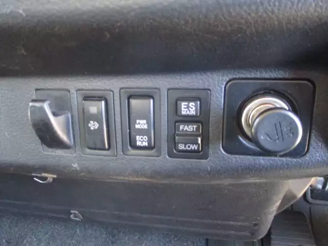 平成27年06月中古中型冷凍バン・ウィング日野レンジャーの画像37