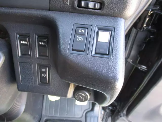 平成27年06月中古中型冷凍バン・ウィング日野レンジャーの画像40