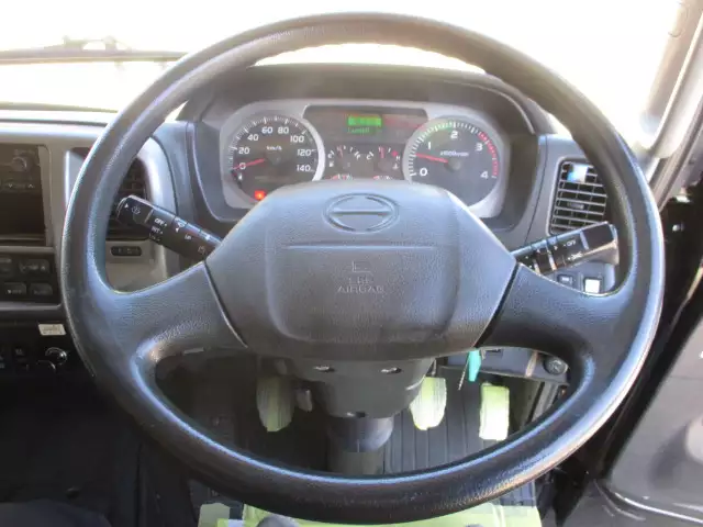 平成27年06月中古中型冷凍バン・ウィング日野レンジャーの画像42