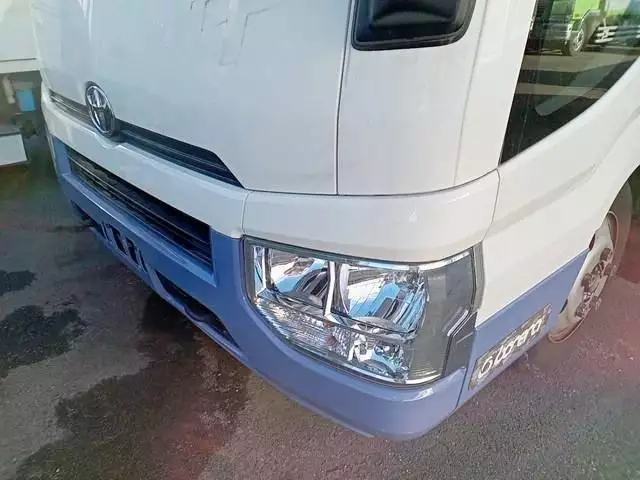 平成29年11月中古中型バストヨタコースターの画像22