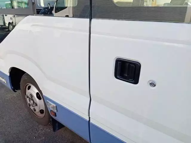 平成29年11月中古中型バストヨタコースターの画像23