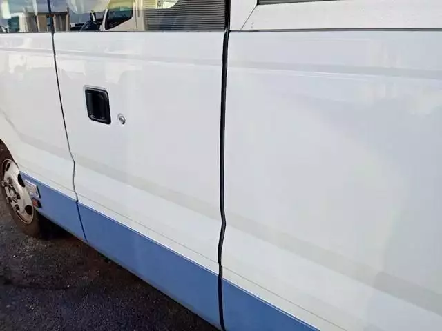 平成29年11月中古中型バストヨタコースターの画像25