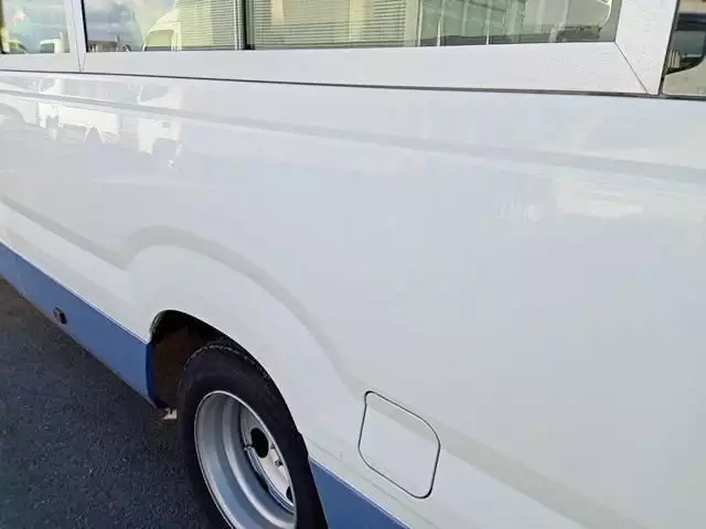 平成29年11月中古中型バストヨタコースターの画像27