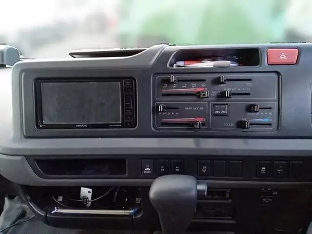 平成29年11月中古中型バストヨタコースターの画像10