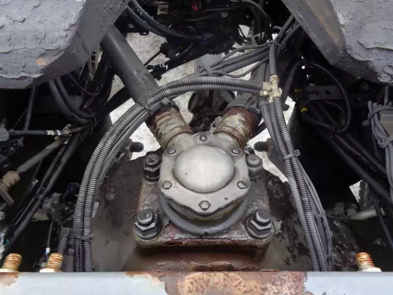 平成29年06月中古大型トラクタヘッドボルボボルボの画像18