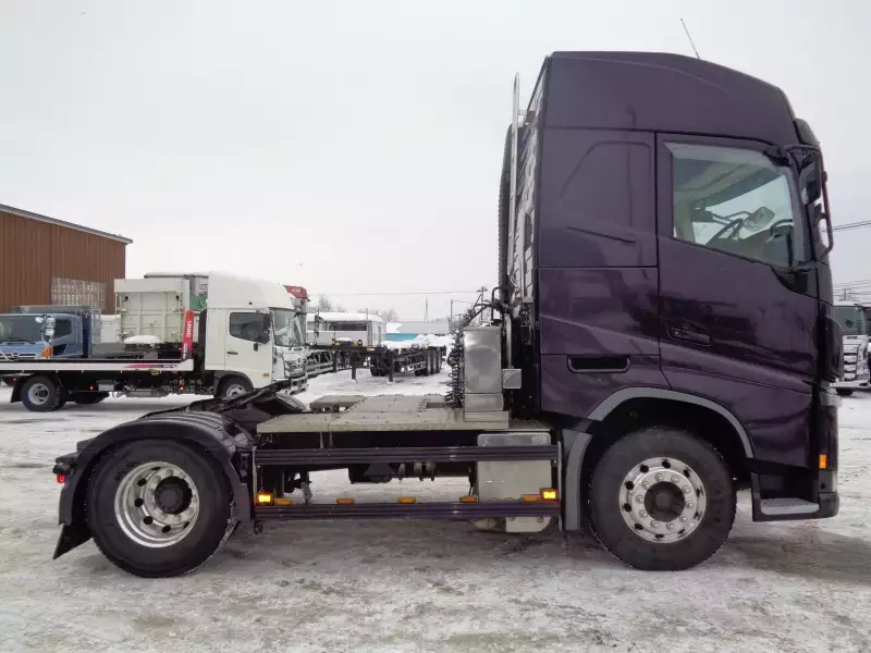 平成29年06月中古大型トラクタヘッドボルボボルボの画像4