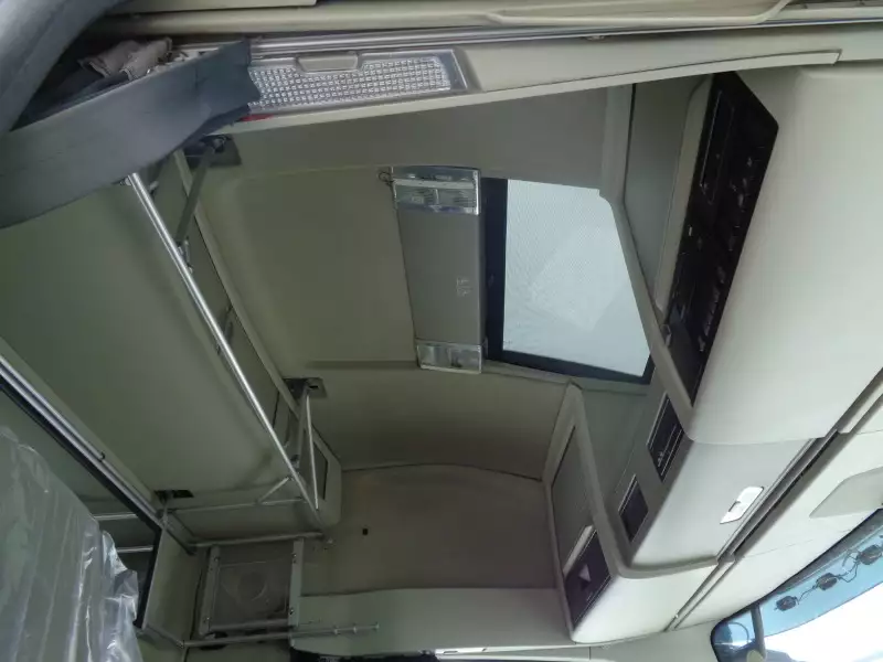 平成29年06月中古大型トラクタヘッドボルボボルボの画像31