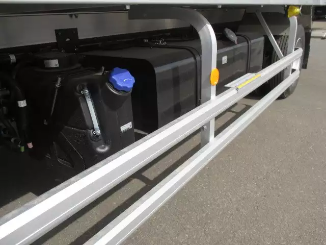 平成30年04月中古中型冷凍バン・ウィングいすゞいすゞの画像8