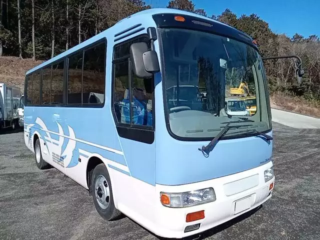 平成21年10月中古小型バスいすゞジャーニーの画像2