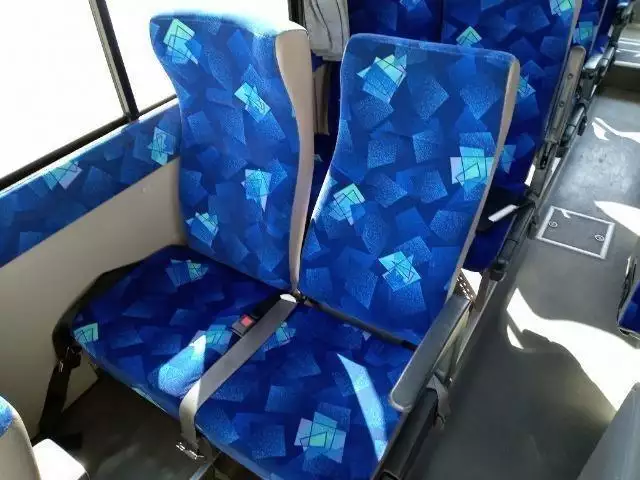 平成21年10月中古小型バスいすゞジャーニーの画像24