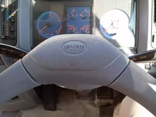 平成21年10月中古小型バスいすゞジャーニーの画像29