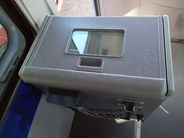 平成21年10月中古小型バスいすゞジャーニーの画像34