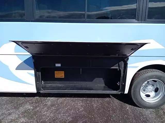 平成21年10月中古小型バスいすゞジャーニーの画像44