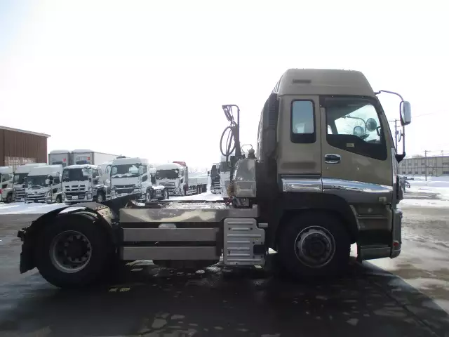 平成26年03月中古大型トラクタヘッドいすゞギガの画像4