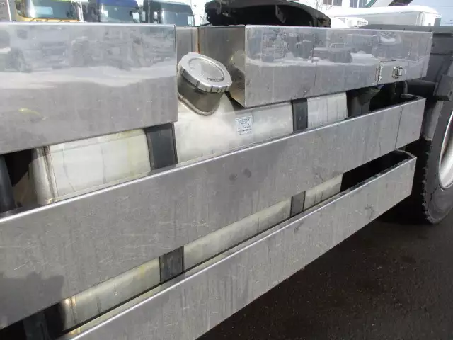 平成26年03月中古大型トラクタヘッドいすゞギガの画像9