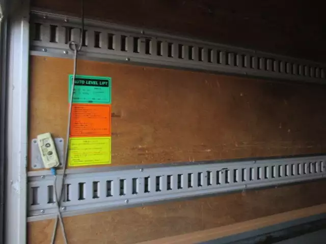 平成22年04月中古小型マツダマツダの画像23