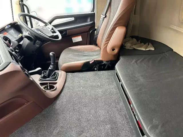 平成30年03月中古大型アルミバン・ウィング日野プロフィアの画像13