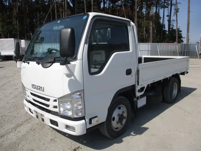 検切れ(ナンバー付)平成28年 標準ショート3t平ボディ 4WD MT 150馬力 積載:3,000kg ETC 距離:2.6万㎞の画像1