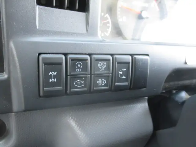 検切れ(ナンバー付)平成28年 標準ショート3t平ボディ 4WD MT 150馬力 積載:3,000kg ETC 距離:2.6万㎞の画像44