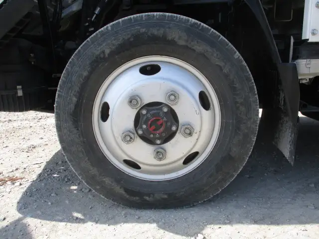 検切れ(ナンバー付)平成28年 標準ショート3t平ボディ 4WD MT 150馬力 積載:3,000kg ETC 距離:2.6万㎞の画像8