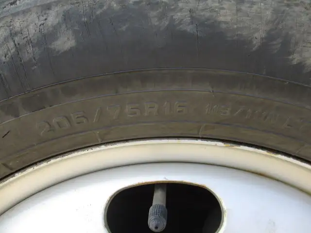 検切れ(ナンバー付)平成28年 標準ショート3t平ボディ 4WD MT 150馬力 積載:3,000kg ETC 距離:2.6万㎞の画像9