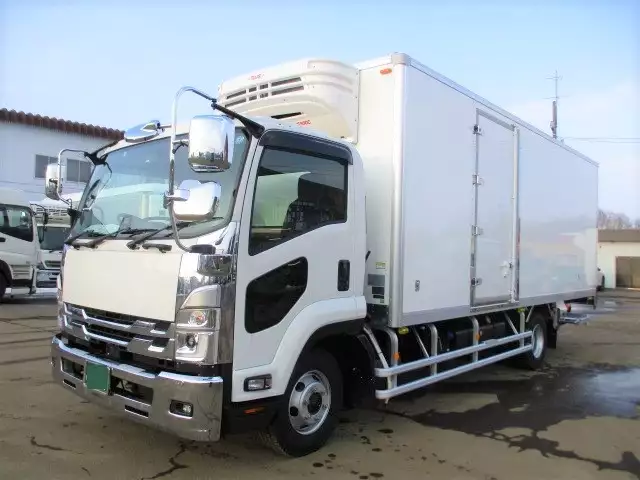 令和03年11月中古中型冷凍バン・ウィングいすゞフォワードの画像1