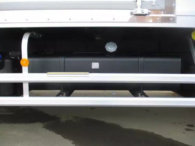 令和03年11月中古中型冷凍バン・ウィングいすゞフォワードの画像11