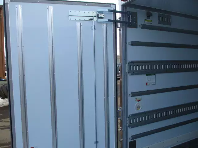 令和03年11月中古中型冷凍バン・ウィングいすゞフォワードの画像30