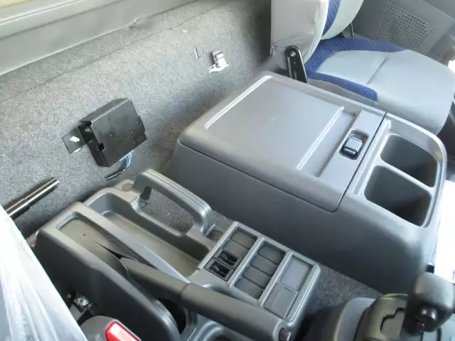 令和03年11月中古中型冷凍バン・ウィングいすゞフォワードの画像57