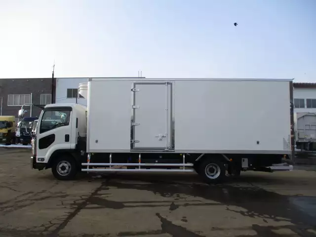 令和03年11月中古中型冷凍バン・ウィングいすゞフォワードの画像8