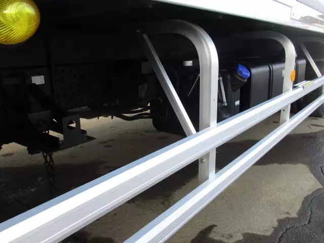 令和03年11月中古中型冷凍バン・ウィングいすゞフォワードの画像9