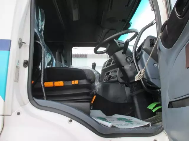 平成17年03月中古大型トラクタヘッド日野日野の画像16