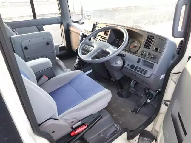 平成29年10月中古中型バス日産シビリアンの画像12