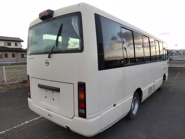 平成29年10月中古中型バス日産シビリアンの画像3