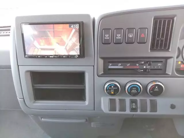 平成29年10月中古中型バス日産シビリアンの画像8