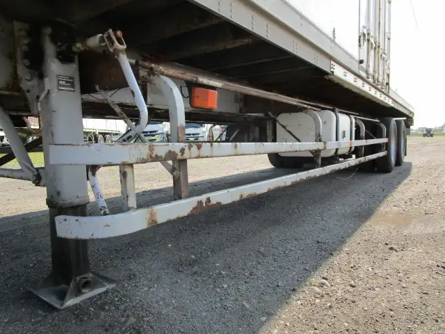 平成8年 フルハーフ 39FT2軸コンテナシャシ+冷凍コンテナセット リーフサス 冷凍機:サーモキング 積載:24,000㎏ 第五輪:8,900㎏の画像14