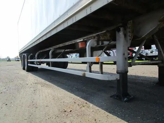 平成8年 フルハーフ 39FT2軸コンテナシャシ+冷凍コンテナセット リーフサス 冷凍機:サーモキング 積載:24,000㎏ 第五輪:8,900㎏の画像15