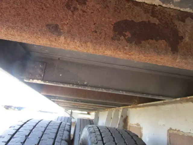 平成8年 フルハーフ 39FT2軸コンテナシャシ+冷凍コンテナセット リーフサス 冷凍機:サーモキング 積載:24,000㎏ 第五輪:8,900㎏の画像25