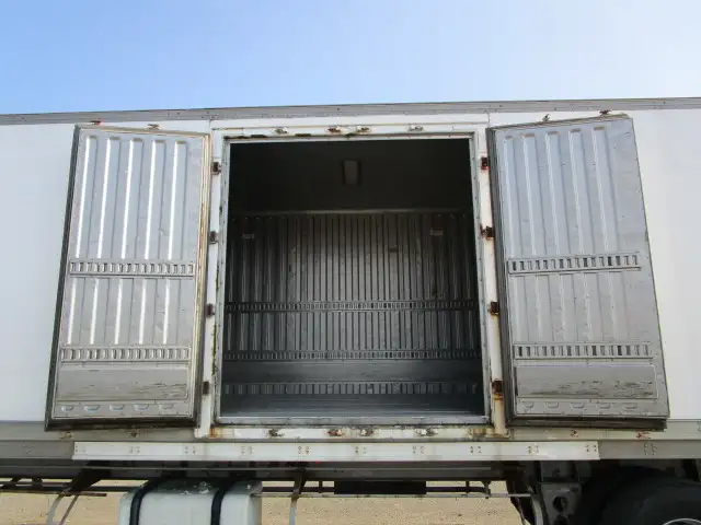 平成8年 フルハーフ 39FT2軸コンテナシャシ+冷凍コンテナセット リーフサス 冷凍機:サーモキング 積載:24,000㎏ 第五輪:8,900㎏の画像37