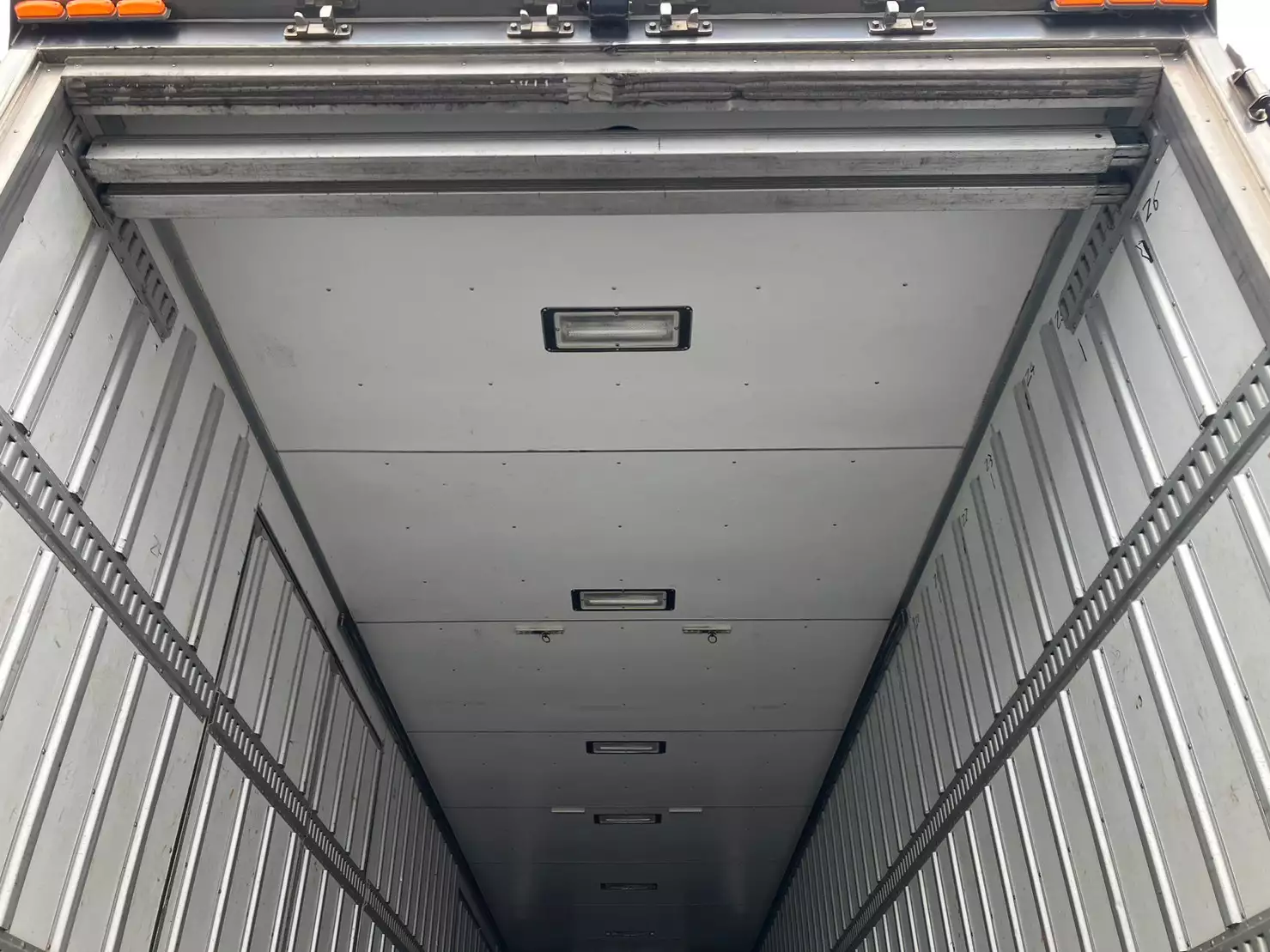 令和02年03月中古大型冷凍バン・ウィングいすゞギガの画像14