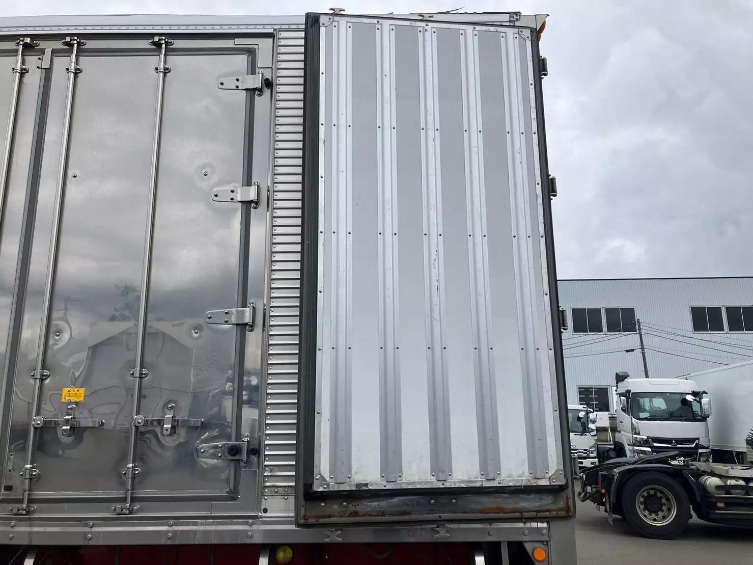 令和02年03月中古大型冷凍バン・ウィングいすゞギガの画像18