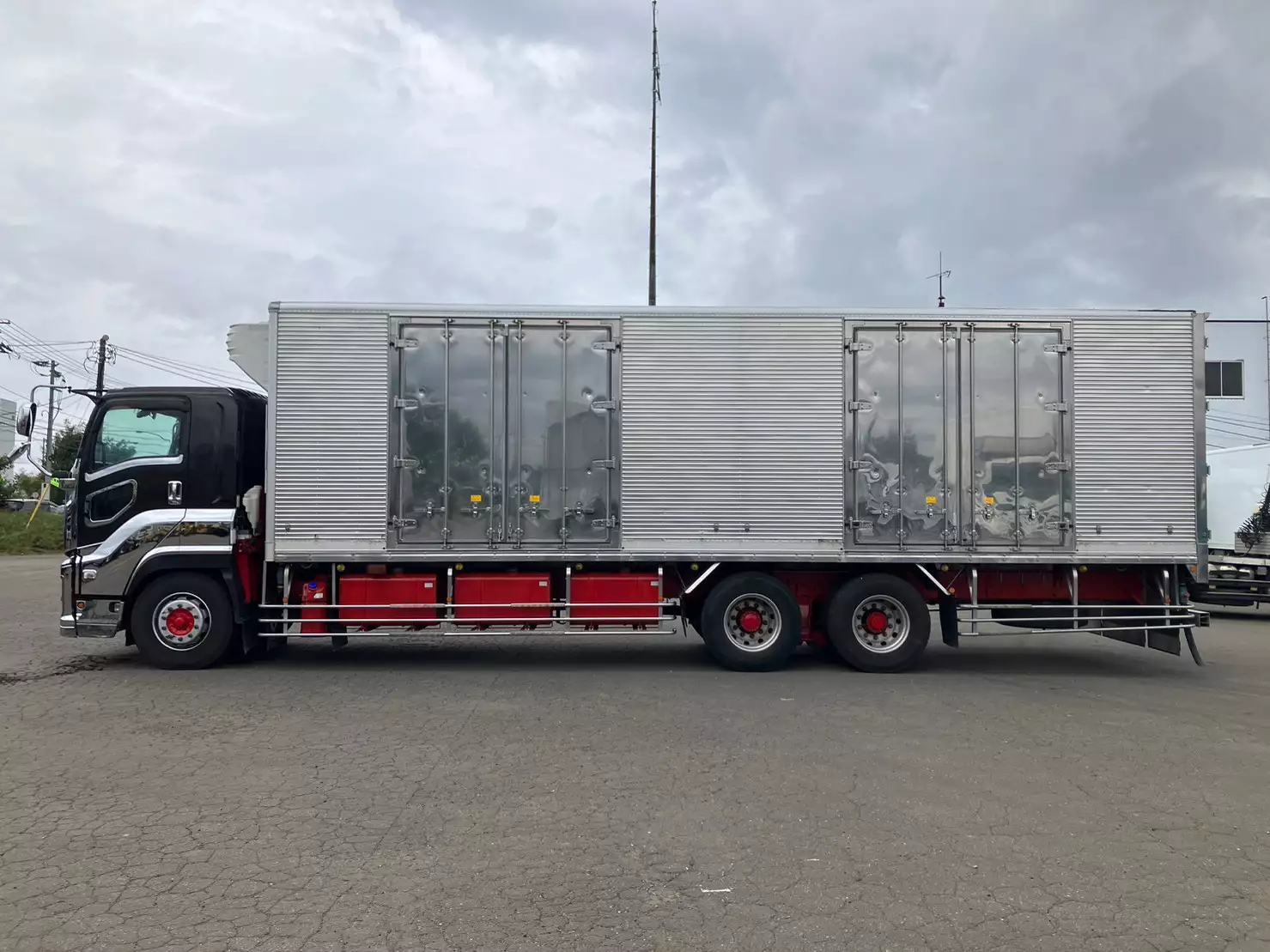 令和02年03月中古大型冷凍バン・ウィングいすゞギガの画像4