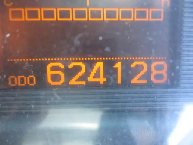 平成28年03月中古大型トラクタヘッド日産UDクオンの画像15