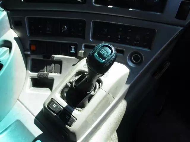 平成28年03月中古大型トラクタヘッド日産UDクオンの画像16