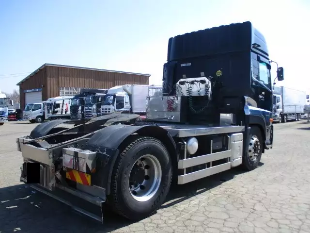 平成28年03月中古大型トラクタヘッド日産UDクオンの画像5