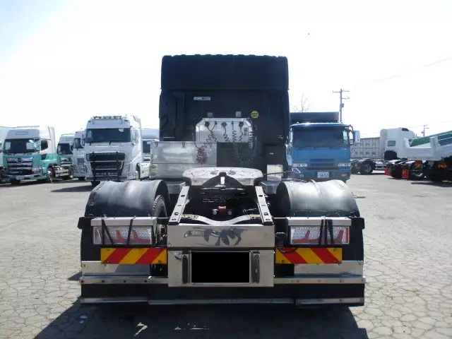 平成28年03月中古大型トラクタヘッド日産UDクオンの画像6