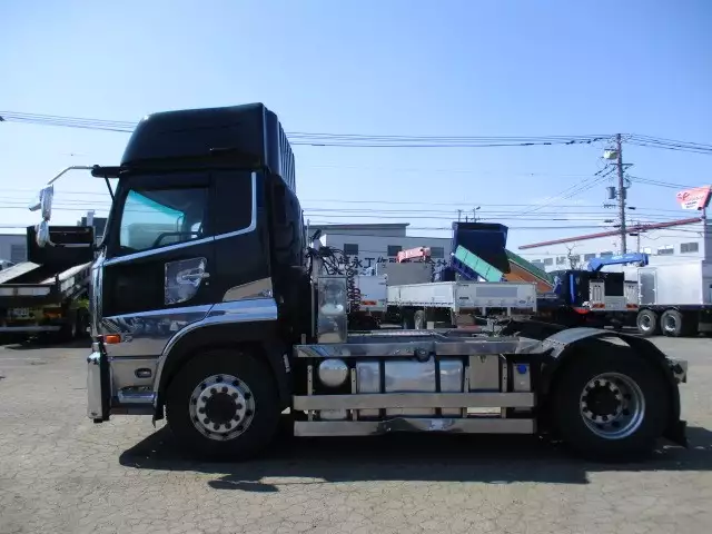 平成28年03月中古大型トラクタヘッド日産UDクオンの画像8